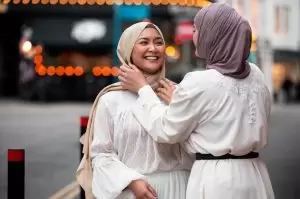 Cantik Dengan Berjilbab